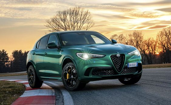 Kit 2 Scritta Baule Posteriore per Alfa Romeo STELVIO + Logo Q4 Nero Lucido